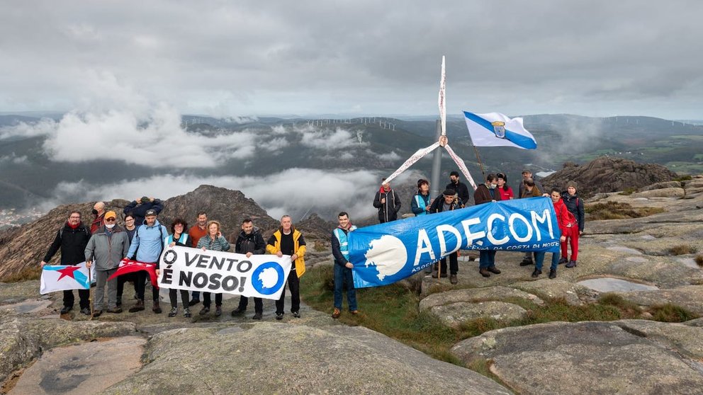 Manifa contra eolicos na Moa Monte Pindo