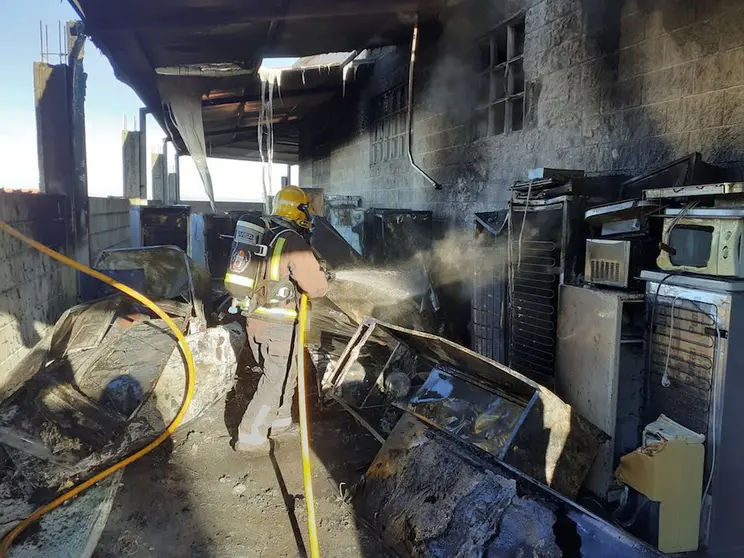 Incendio cun galpo en Cerqueda