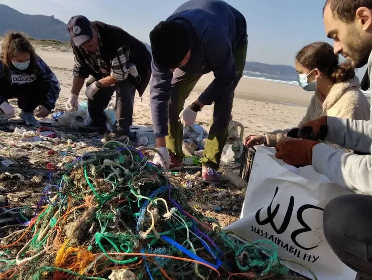 Limpeza na praia de Laxe con Mar de Fabula 3