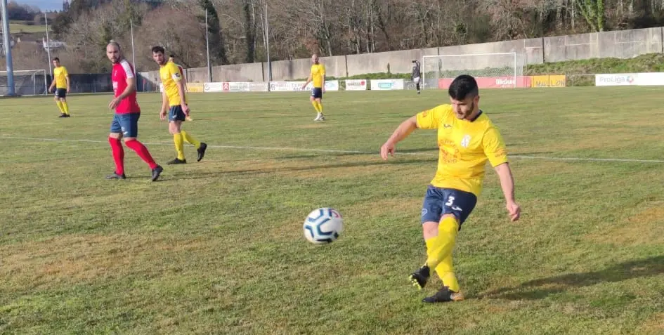 Oscarin o pasado domingo co Mazaricos en Negreira