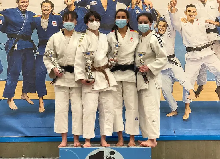 Lucia Pazos campiona galega junior de judo