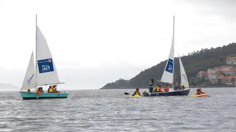 Xogando co Vento-Vela escolar en Corcubion