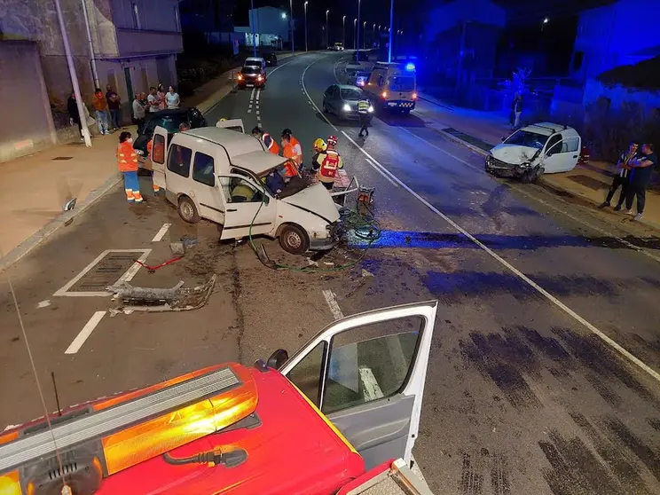 Accidente revolta carballo