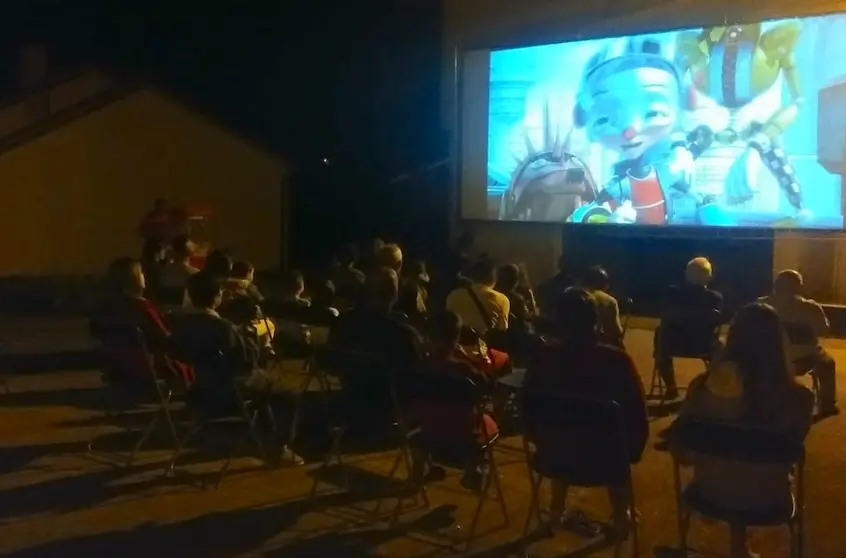 Cine na rua en laxe