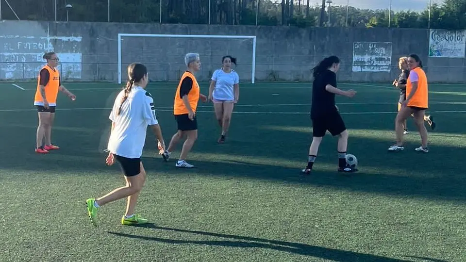 UD COrcubion feminino adestrando 2