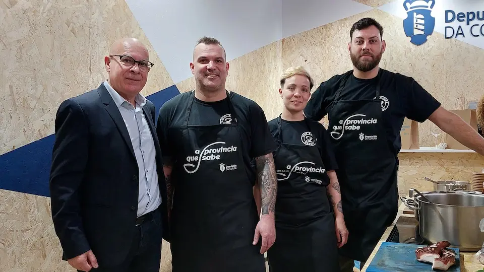 A Cunca de Buño no Forum Gastronomic con Xose Regueira da Deputacion da Coruna