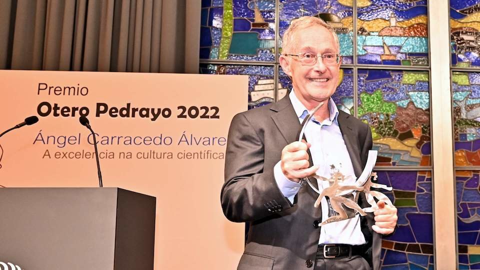 Angel Carracedo Premio Otero Pedrayo