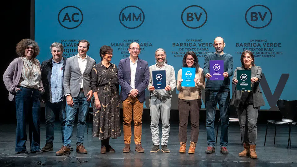   O director xeral de Cultura, Anxo Lorenzo, e o director da Axencia Galega das Industrias Culturais, Jacobo Sutil, participan no acto no que se anunciarán os gañadores dos premios literarios no eido dramático convocados pola Xunta de Galicia: XXVI Álvaro Cunqueiro, XII Manuel María e XV Barriga Verde. 