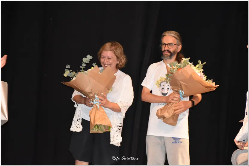 Marina Gomez e Fernando Castro Paredes de Tuejele Teatro