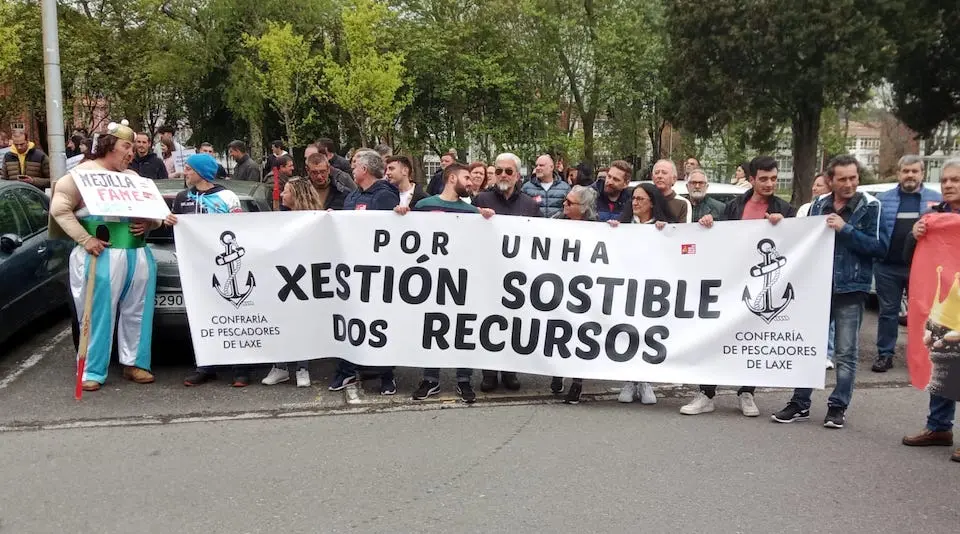 Manifestacion Percebeiros Laxe Santiago 1