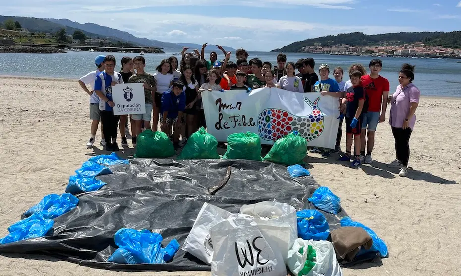 Limpeza de Mar de Fabula en Cee co IES