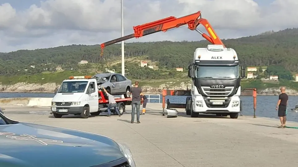 Retirada coche porto de Laxe 2 4