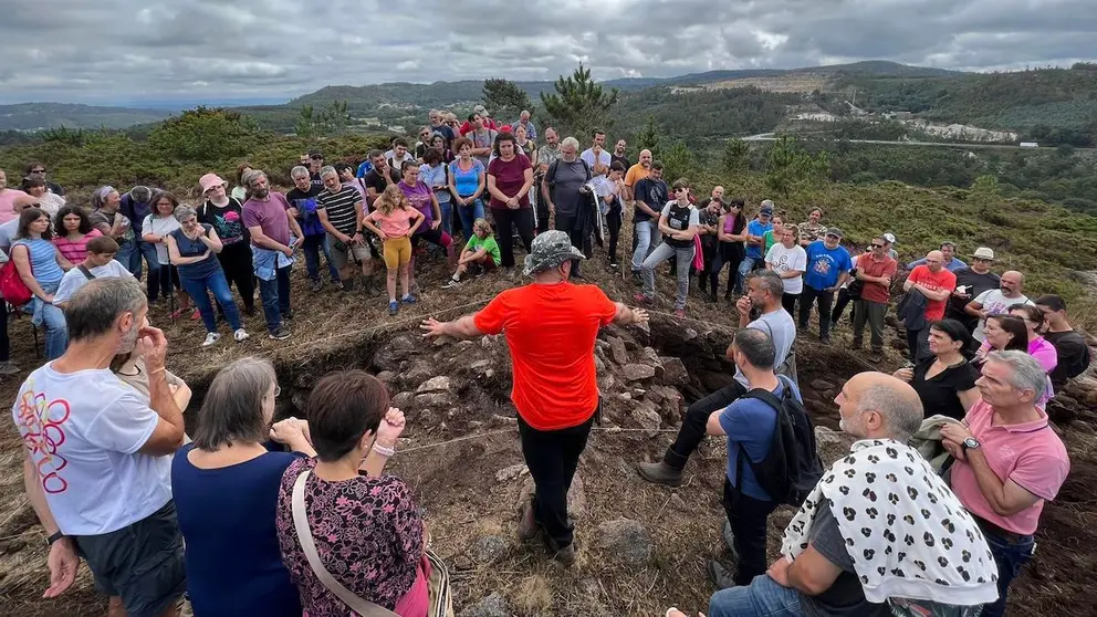 Visita guiada no castro de Santa Baia-Laracha