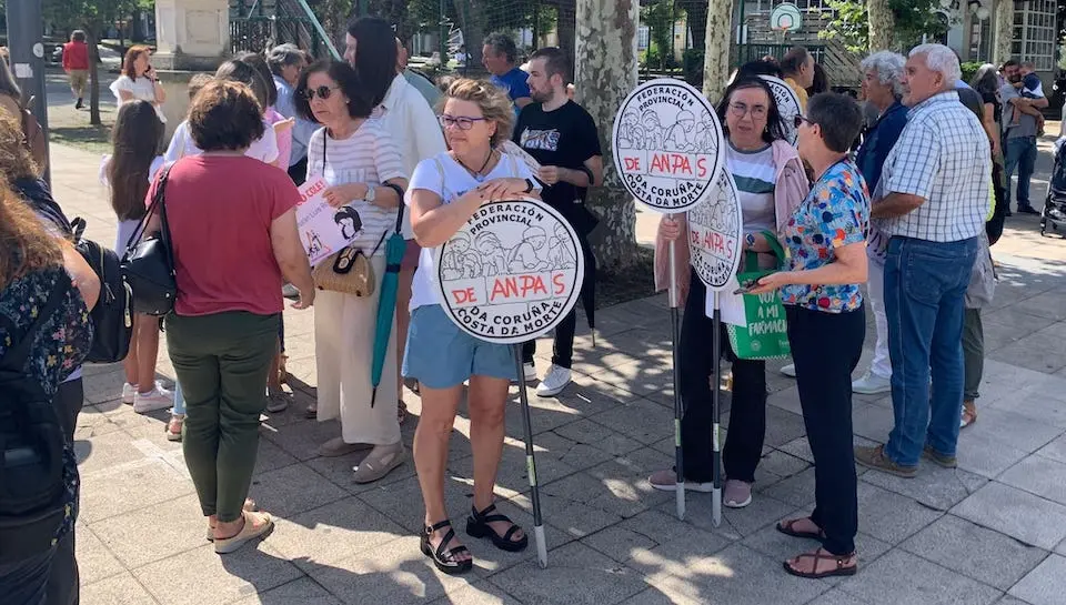 Manifestacion das Anpas galegas en Carballo