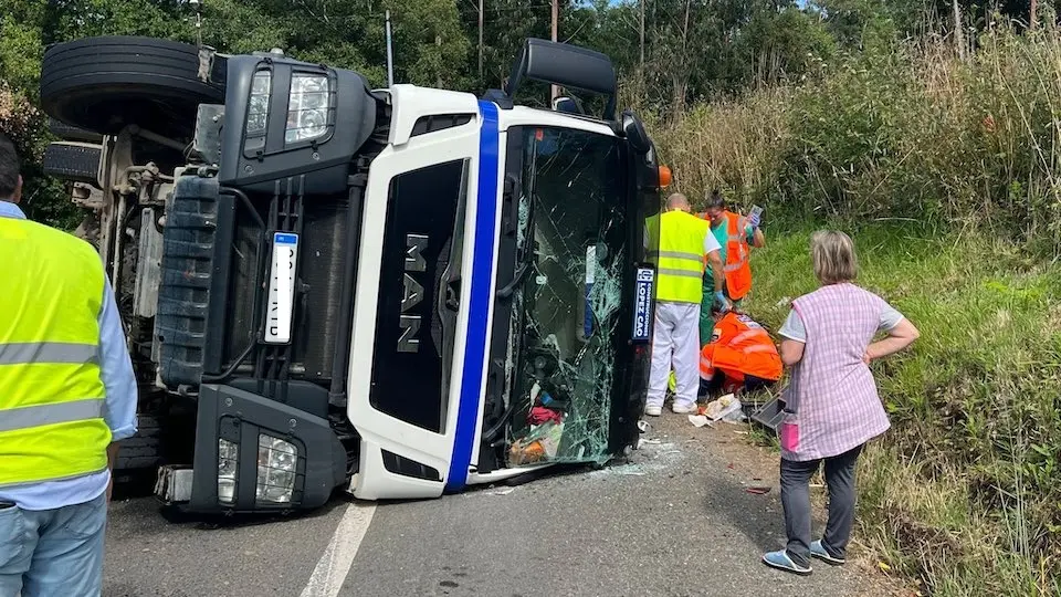 Accidente Camion en Zas