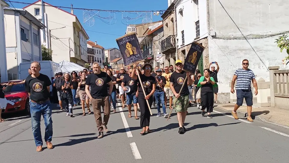 Manifestacion pola defensa da Oleria de Buno