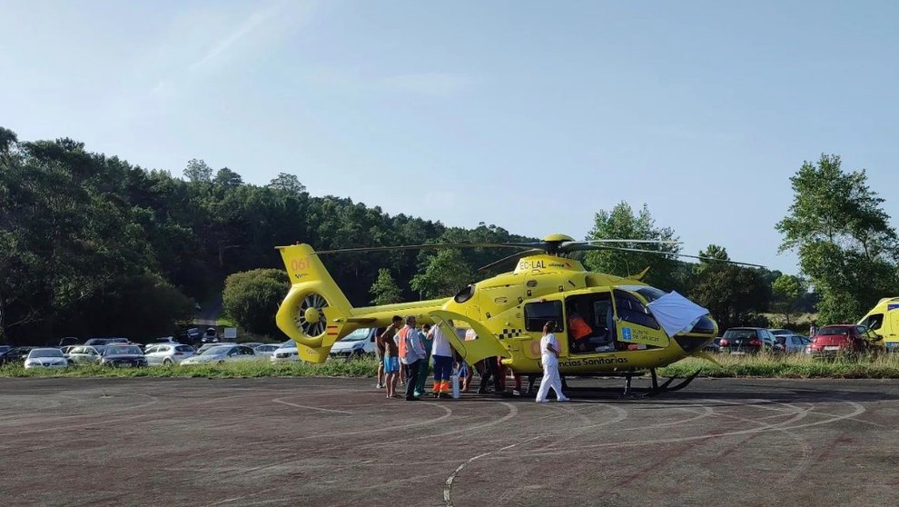Helicoptero medicalizado en Muxia