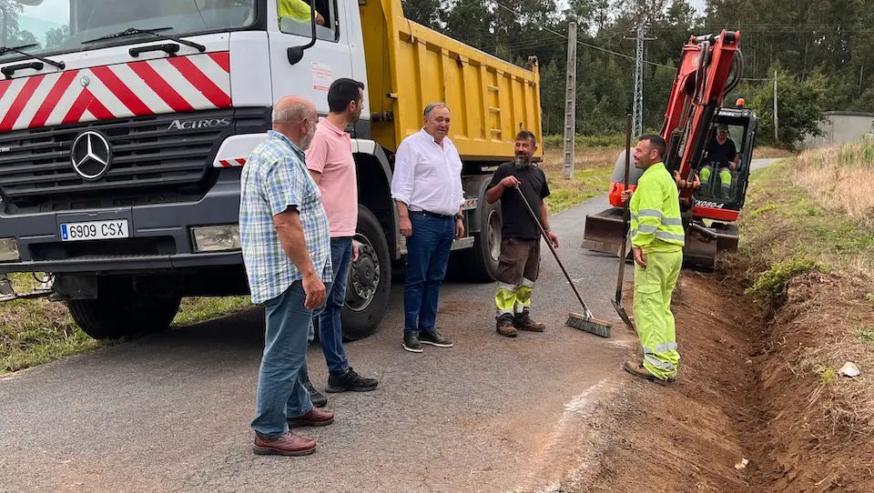 2023.08.25.- Obras saneamento en Erboedo-Laracha