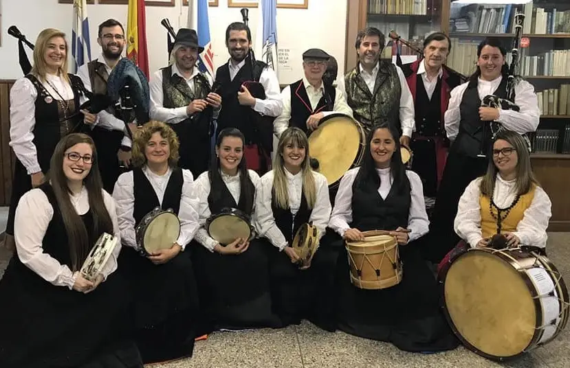 Banda de Gaitas Irmandade del Centro de Valle Miñor de Montevideo (Uruguay)