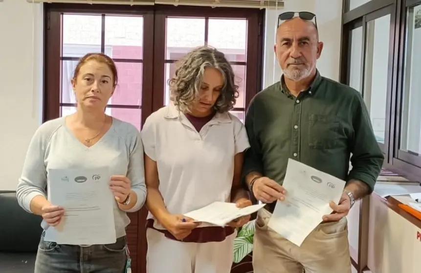 Sofia Lopez PP Merce Barrientos BNG e Javier Sar IxMuxia