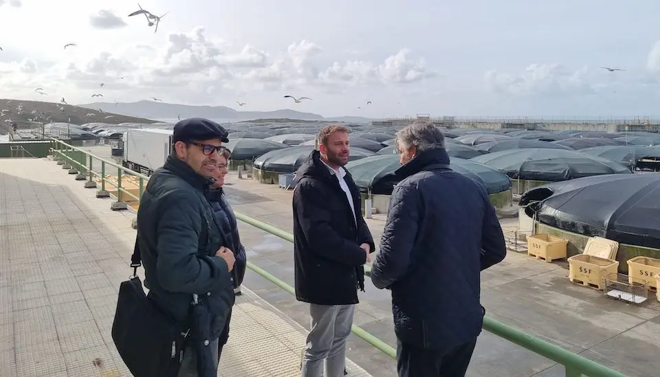 Visita institucional a piscifactoria de Cabo Vilan