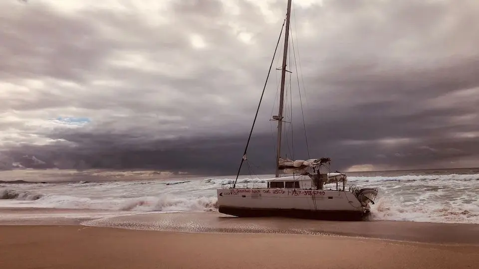 Barco abandonado en Louro-FOto-Manuel Maria Candamo