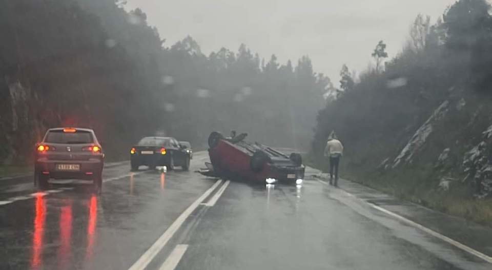 Imaxe dun accidente o sabado en Vimianzo-Caxadas