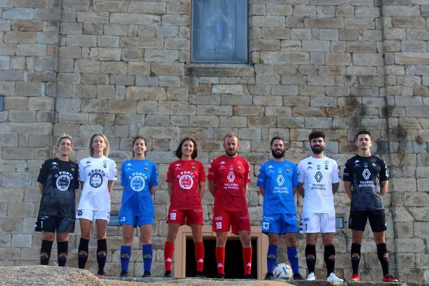 Presentacion das Camisetas do CF Muxia