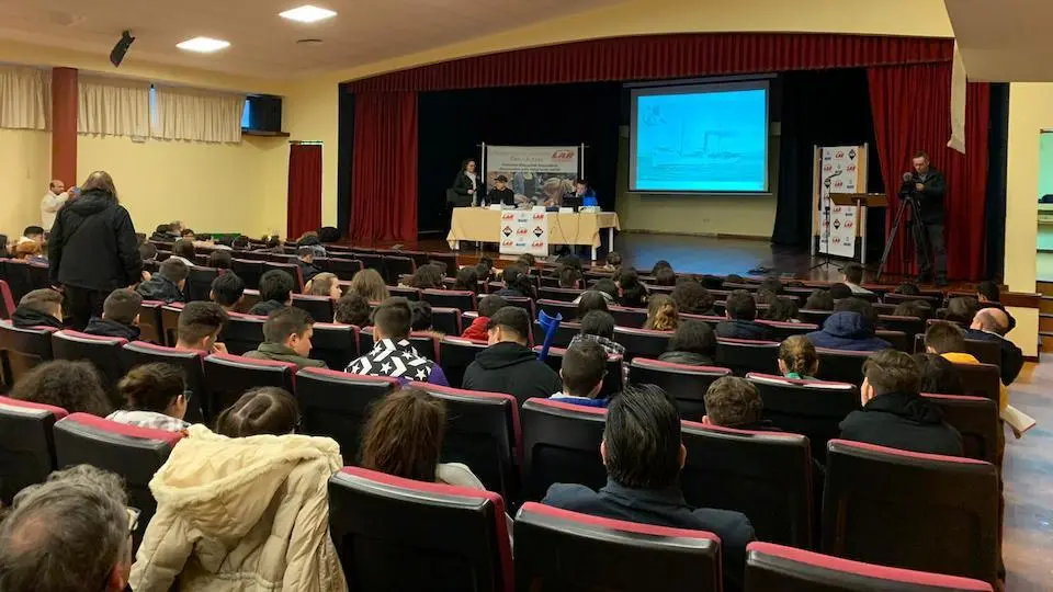 Imaxe da presentacion do Certame de Murais de Azulexo de Lar sobre Naufraxios