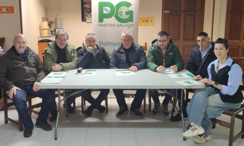 Executiva do Partido Galego de Carballo e membro da Executiva Nacional