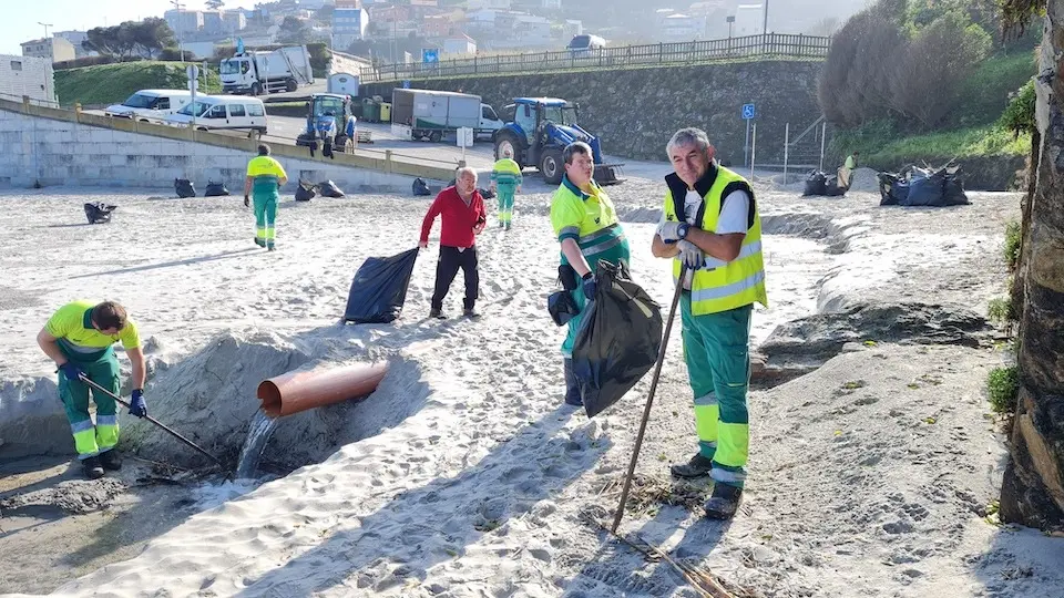 2024.03.23. Acondicionamento praia de Caión Semana Santa