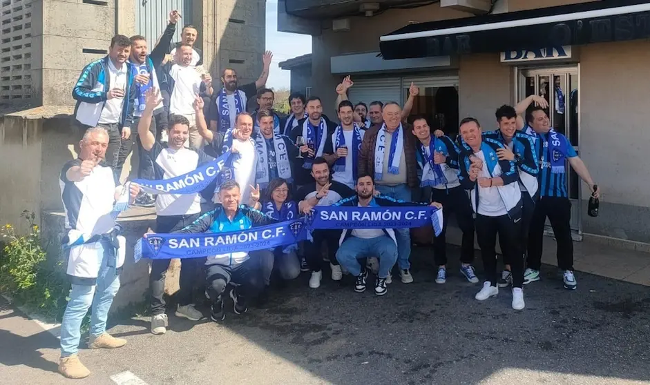 Veteranos do San Ramon no Bar Estanco da Laracha