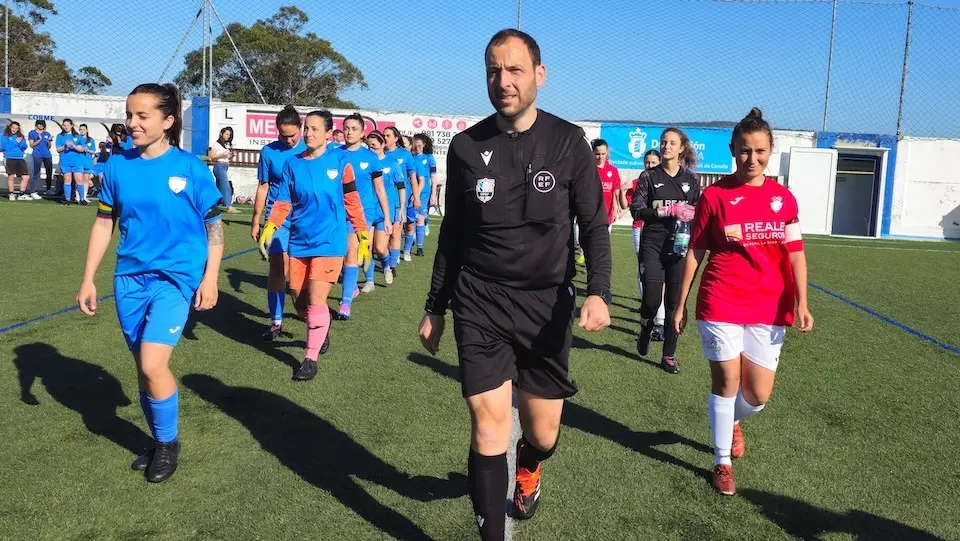 Vitor Recarei arbitrou o Corme-Ponteceso da Liga da Costa feminina