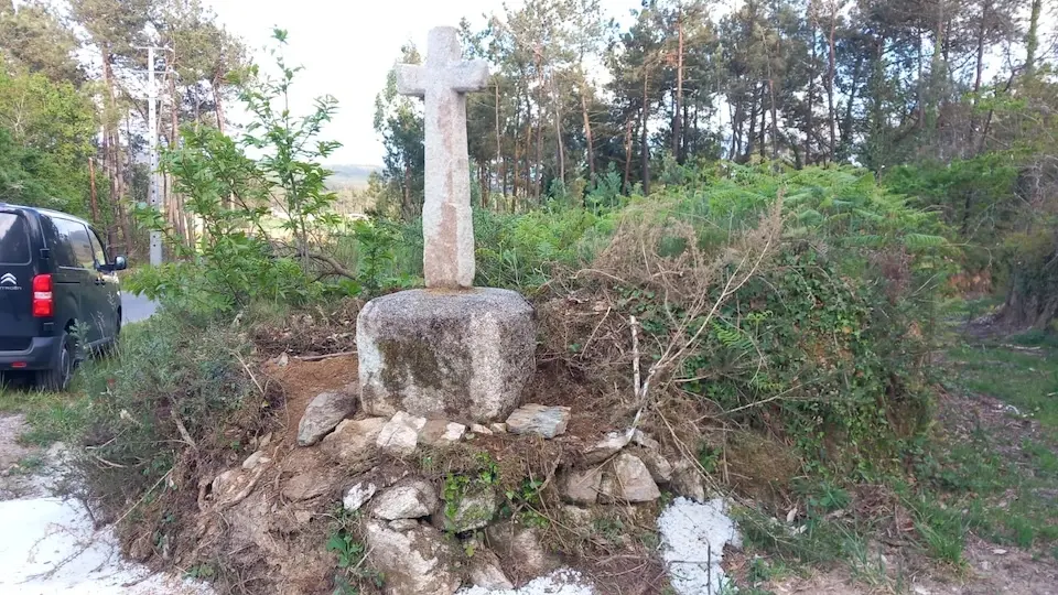 CRUZ DE TERMO Vimianzo restaurada