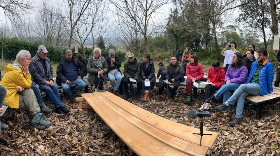 Colleita de memoria no Monte Cambeiro