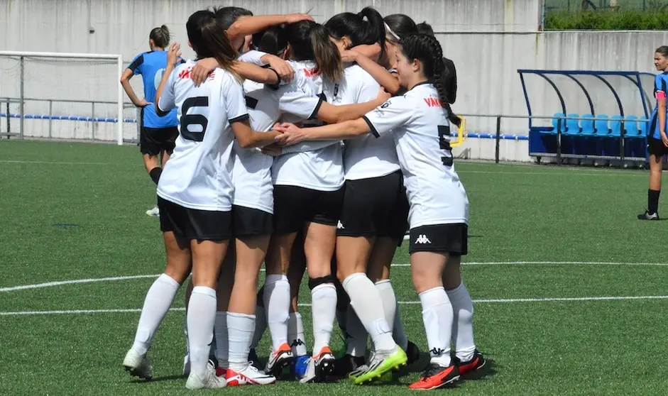 Xogadoras do CF DUmbria celebrando un gol-Foto-CF