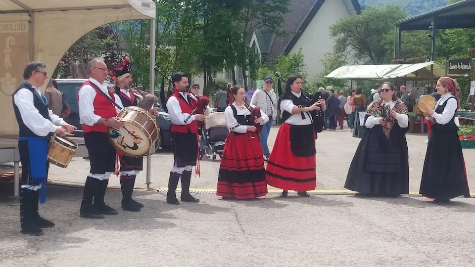 Galiza Celta de Delemont en accion