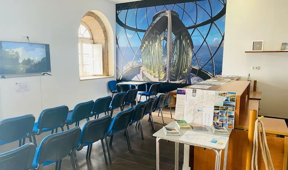 Salon de exposicions do Faro Vilan