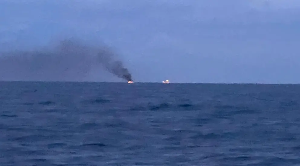 incendio barco muros