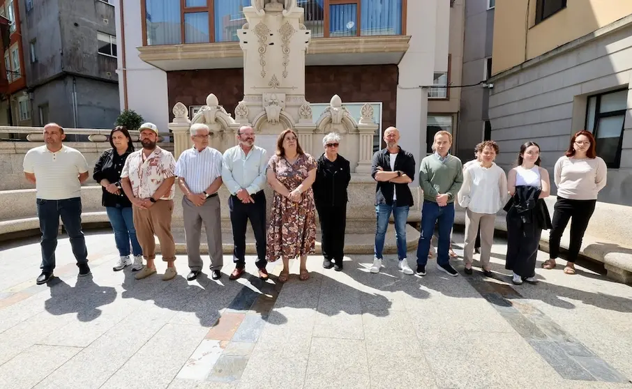 Concentracion en Malpica contra o asasinato machista da Coruña