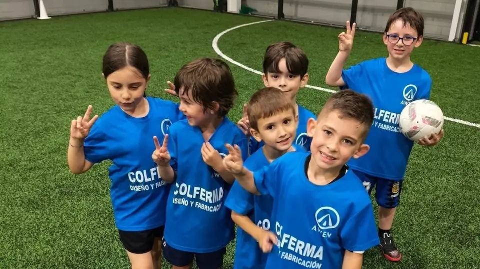 Rapaces da familiad e AWEN, un dos candidatos aos Premios Carballo Deporte