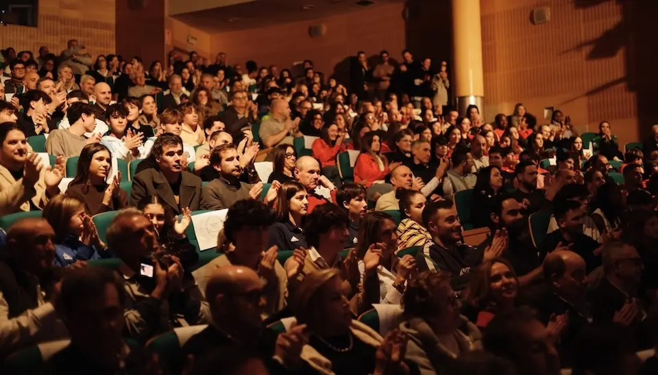 pazo da Cultura de Carballo ateigado