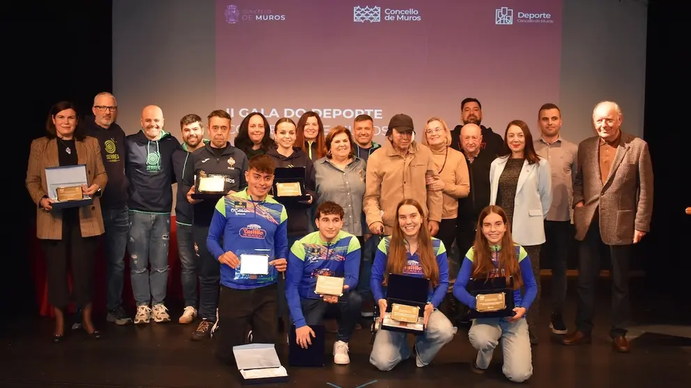 Foto de familia da Gala do Deporte de Muros