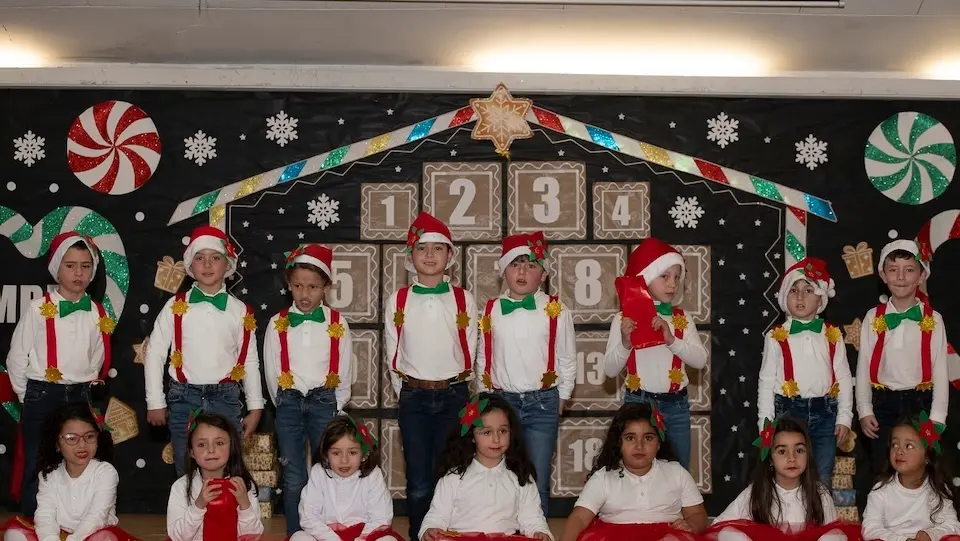 Actuacion de Nadal do Colexio Manuela Rial de Cee