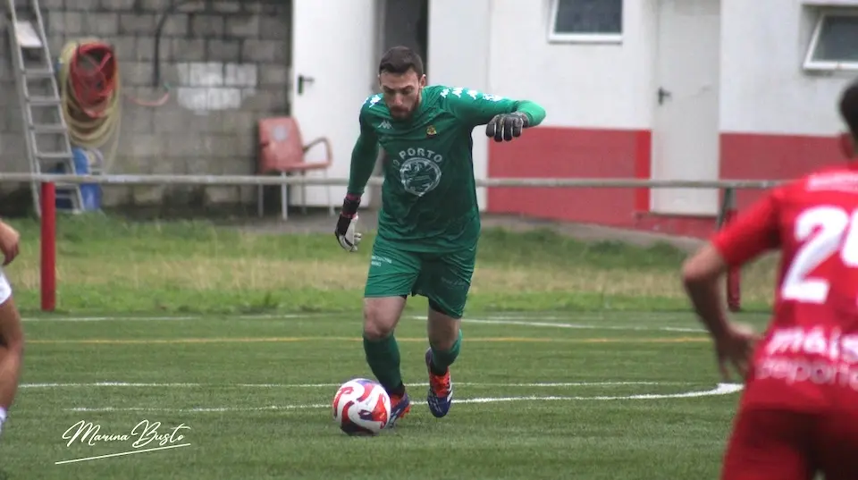 Ivan Bouzon nun partido do Muxia-Foto-Marina Busto