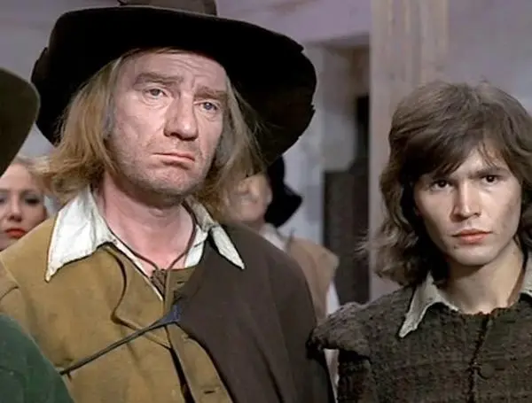 Fernando Fernán Gómez e Juan Ribó, nos papeis de pícaros, nunha escea da serie el Picaro