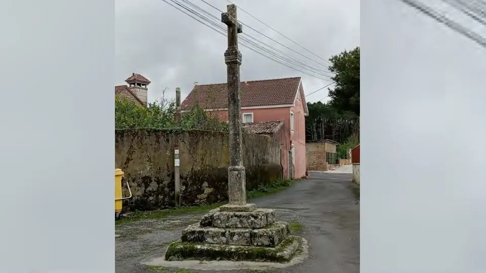Cruceiro en Xaviña