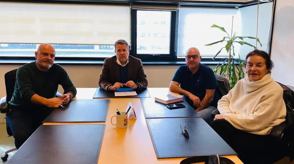 plataforma Xuntos Polo Centro do Día de Corcubión