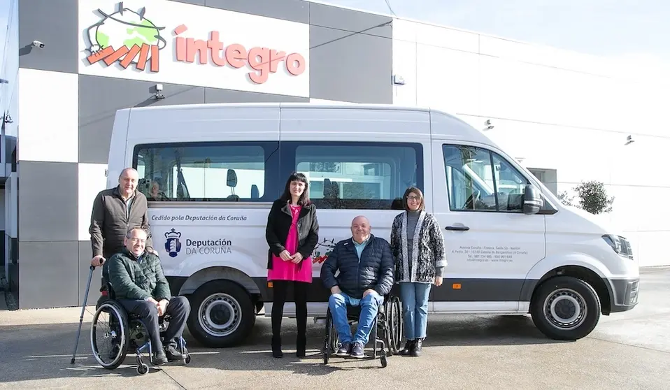 Nova furgoneta da Deputacion para Integro 1