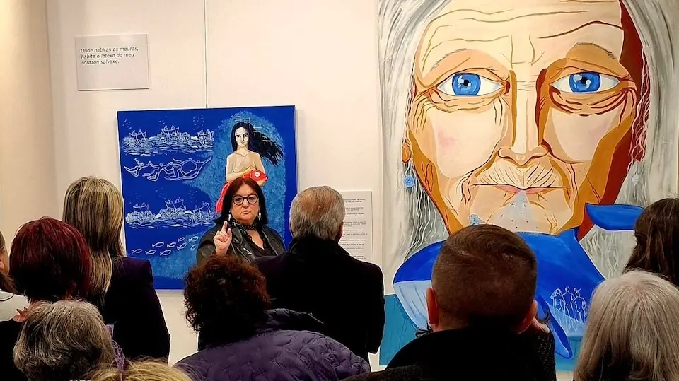 Exposicion Viki Rivadulla en Vimianzo Onde Habitan as Mouras